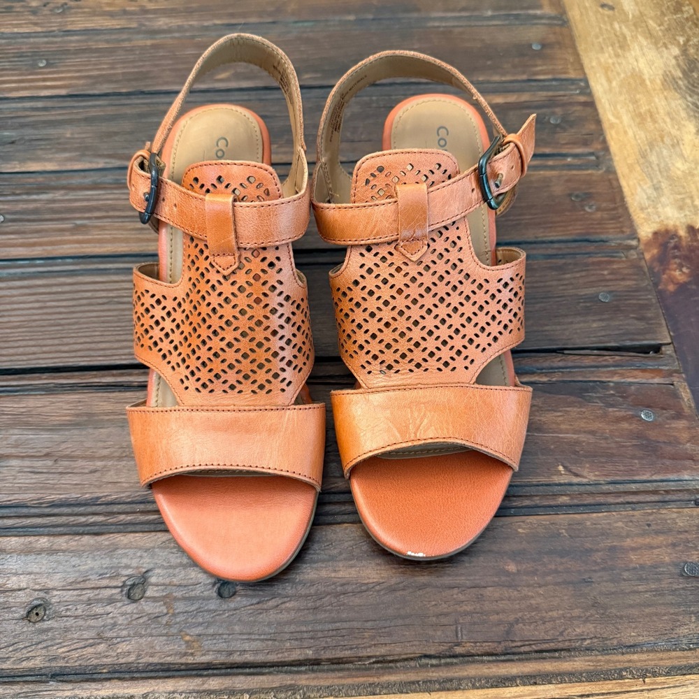 Comfortiva with pillow top Tan Leather Perforated Block Heel Sandals Womens 6.5W